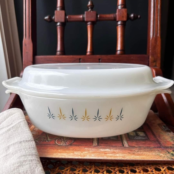 Vintage Anchor Hocking Fire King Casserole - Picture 4 of 8